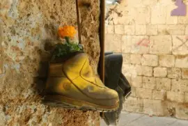 In the street jigsaw puzzle