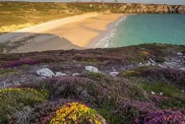 La plage de Pen Hat, Camaret jigsaw puzzle