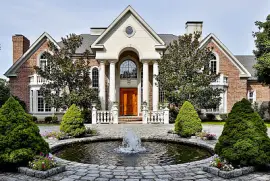 350.- LA CASONA BLANCA