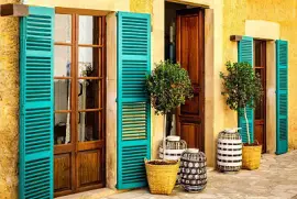 352.- CASA DE BARRIO