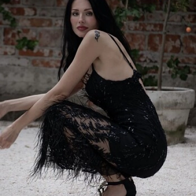 Pose