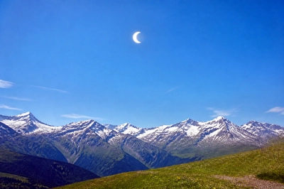 Morning Partial Mountains