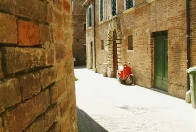 Типична Vespa, Италия