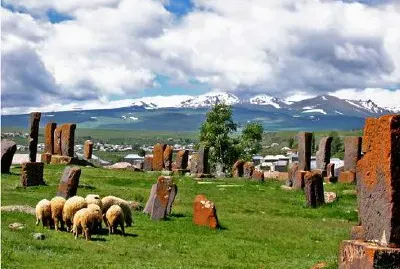 Cimitero medievale di Noraduz