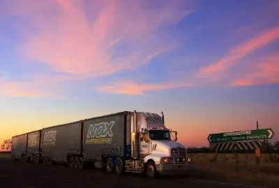 Semirremolque y subconjunto