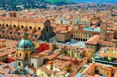 Plaza principal de Bolonia, Italia