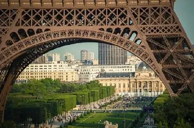 Eiffel Tower, Paris, France jigsaw puzzle