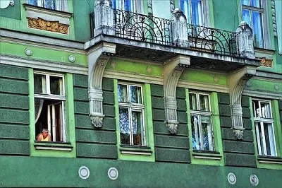 Стара зелена къща