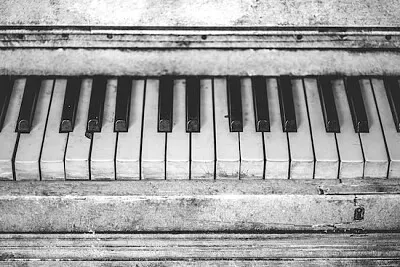 Gammalt piano