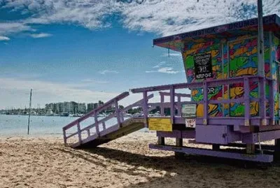 Lifeguard Station-Marina del Rey Beach jigsaw puzzle