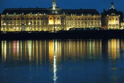 bordeaux by night