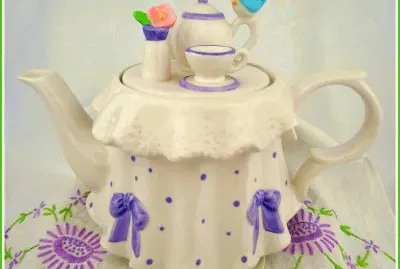 Polka Dot Tea Pot