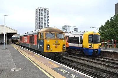 69 at Clapham Jctn jigsaw puzzle