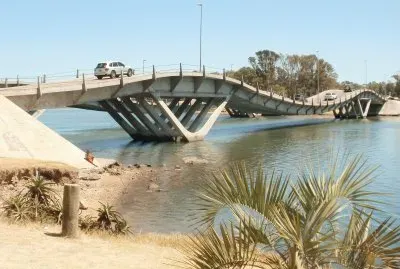 El puente de la barra de Maldonado