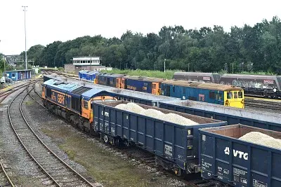פאזל של 66/73 's at Tonbridge