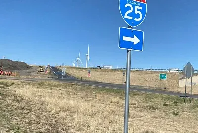 i25