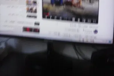 מציצים סרט אהוב