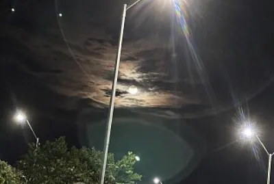 DESCUBRE LA LUNA
