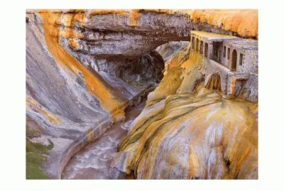 Puente del Inca natural bridge - Argentina