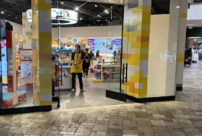 Flatiron crossing mall