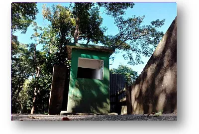 戰備隧道入口 jigsaw puzzle