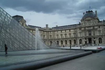 פאזל של Louvre