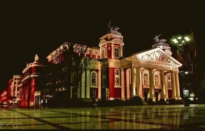 bulding jigsaw puzzle