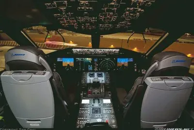 MIN. 0, EN TIERRA, ANTES DE MOVER LA NAVE.