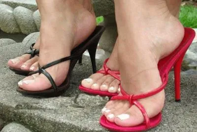 pies de woman