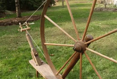 antique spinning wheel