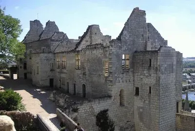 Queen Eleanor 's castle