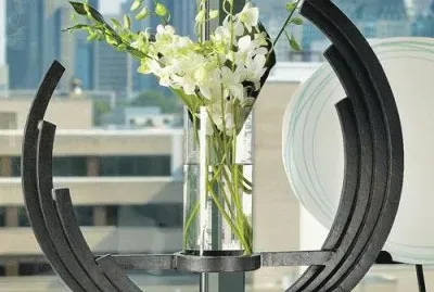212 degree flower vase
