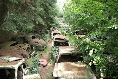 Chatillon Car Graveyard