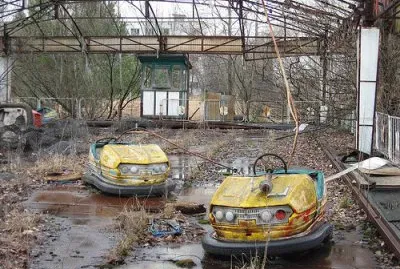 abandoned fun park