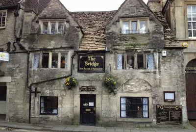 Cornwall haunted inn