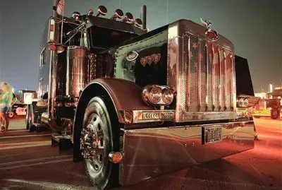 PETERBILT 775