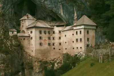 Castelo Predjamski - EslovÃªnia