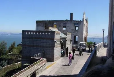 Alcatraz (11)