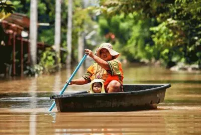 פאזל של ES UNA CALLE INUNDADA