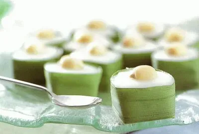 Thai Pudding with Coconut topping