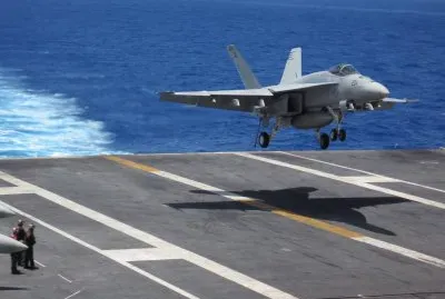 פאזל של plane landing on aircraft carrier