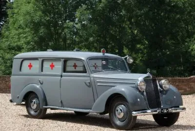 פאזל של AMBULANCIA MERCEDES BENZ