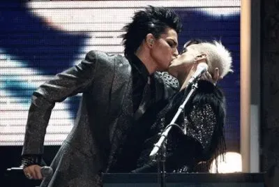 adam lambert kissing tommy joe ratliff
