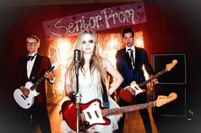 avril lavgine heres to never growing up jigsaw puzzle