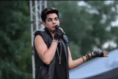פאזל של adam lambert idk
