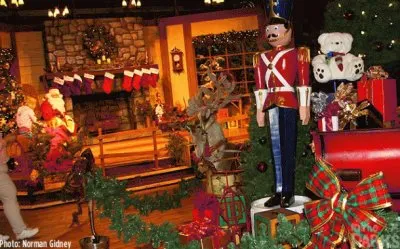 Santa 's Cabin-Knotts Berry Farm jigsaw puzzle