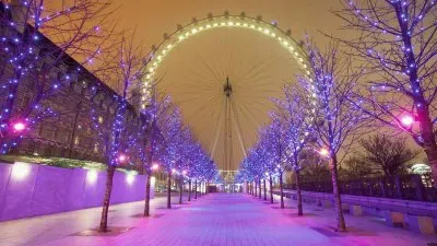 Purple Purple Christmas Walkway-London jigsaw puzzle