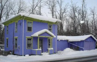 פאזל של Snow Covered Purple House