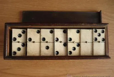 dominÃ³ jigsaw puzzle