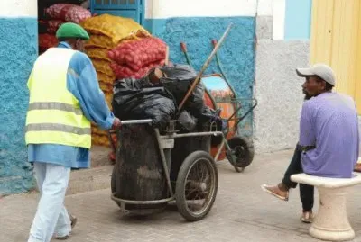 Streetsweeper in Santiago  Costa Rica